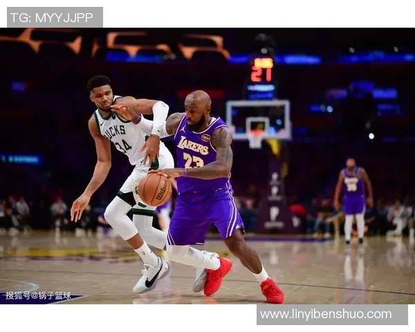 湖人对决雄鹿精彩赛事回顾与球员表现分析 湖人对决雄鹿精彩赛事回顾与球员表现分析